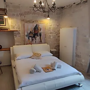 studios-kadena.hotels-in-trogir.com/